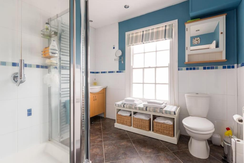 Four Bedroom Townhouse In Famous Suffolks Area Челтнъм Екстериор снимка